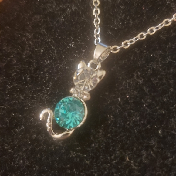 New Kitty Cat Charm Blue Crystal Silver Necklace. - Picture 13 of 14